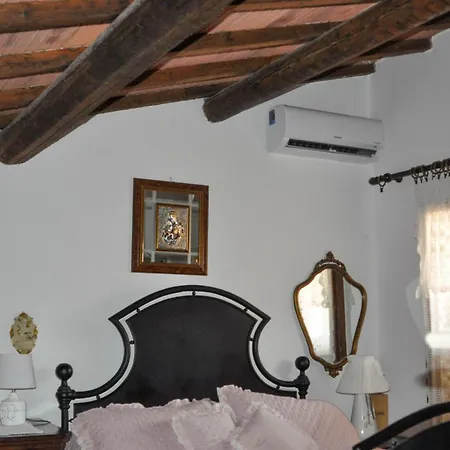 Holiday home Il Poggetto Di Barbara - Casa Bianca Montorgiali